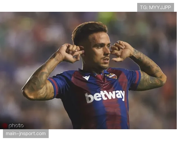 比利亚雷亚尔3-1逆转奥萨苏纳，下半场提速成转折点