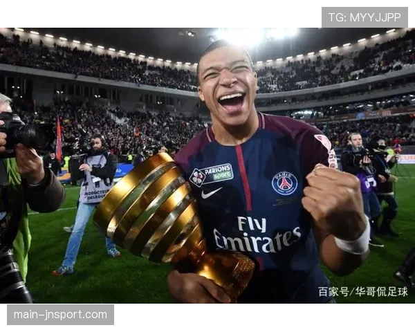 法国职业足球联盟会议决定，下赛季起将增加比赛日饮水暂停次数